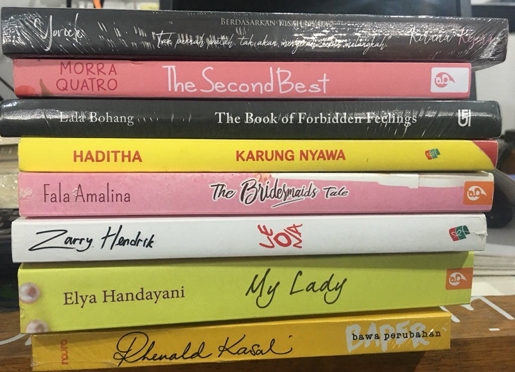 tontham's tweet photo. NEW YEAR GIVEAWAY! Salah satu dari yang nge-RT berhak atas semua buku. Sertakan juga alasan kenapa kalian layak mendapatkan ini. Cus! https://t.co/IlQarAiIqN