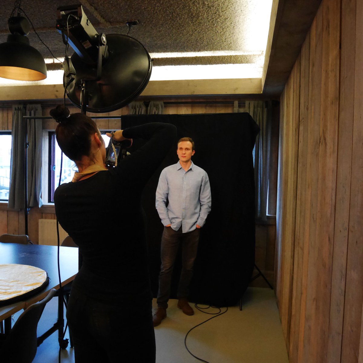 Mastersincash_'s tweet photo. We're growing and growing! Time for some new profile pics! 📸 Are you growing with us? Sign up right now:https://t.co/5J1dBOaZ9q #fotoshoot #team #affiliatemarketing https://t.co/CmXlzgK4SX