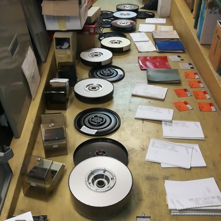 museebolo's tweet photo. Flood! 😨 We really need funding for professional storage conditions
L'équipe travaille dur après une inondation 🌊 Nous avons vraiment besoin de financement pour des conditions de stockage professionnelles #GoBolo https://t.co/Yz9S9isL78