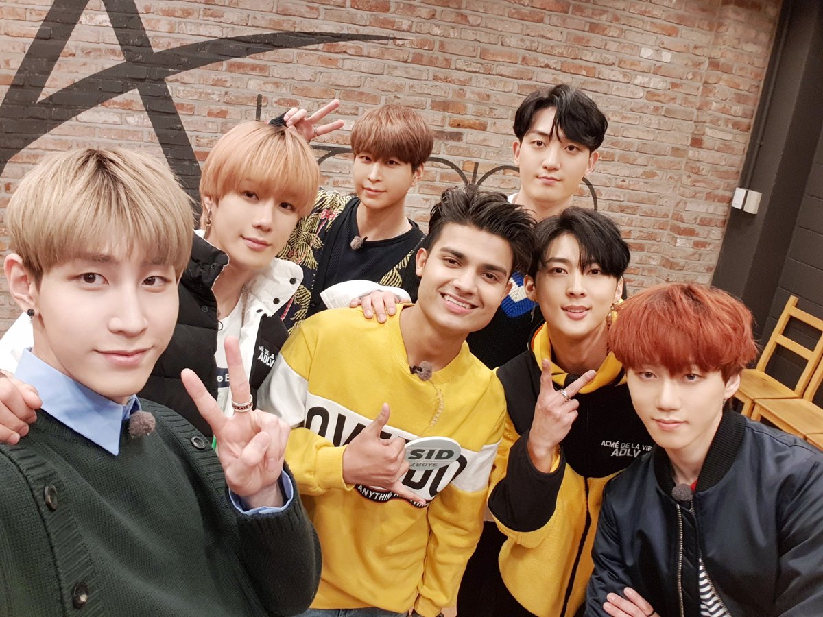 Z-POP DREAM on Twitter: "Z-BOYS! VAV와 함께 "V & LOVE" Z-BOYS! with VAV