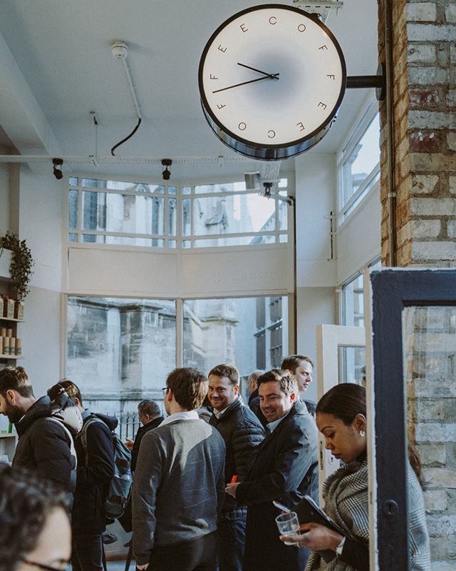 What time is it?! Coffee o'clock of course <a href="/rosslyncoffee/">Rosslyn Coffee</a> 🕒☕
.
.
.
.
.
 #friday #weekend #coffeeroaster #coffee #specialtycoffee #barista #coffeetime #coffeeshop #espresso #coffeegram #coffeelover #latteart #latte #instacoffee #cafe #coffeelove #coffeeaddict #coffeebeans #co…
