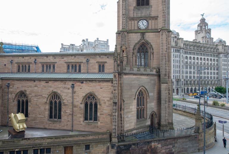 ArtsCityLpool's tweet photo. Calling all artists across the North West and Yorkshire - here's your chance to be shown on #TheLiverpoolPlinth thanks to @LiverpoolParish @LpoolBIDcompany @dotart https://t.co/RGfyMQxTvW https://t.co/HowRzAw4ZZ