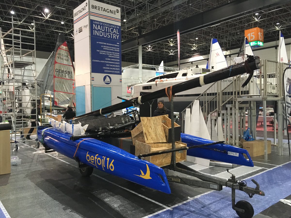 Befoil16's tweet photo. Le montage de Befoil 16 commence au Boot de Düsseldorf. 
#foil #befoil #befoil16 #innovation @nonstopboot https://t.co/uuXlTp6als