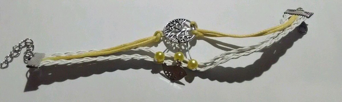 white yellow leather bracelet bird tree charm
#forsale
Direct message to make best offer or
Link in profile to purchase.
#white #yellow #leather #bracelet #bird #tree #charm #jewelry #bling #accessories #fashion #design #love #style #ootd #ootn #styleblog #styleoftheday