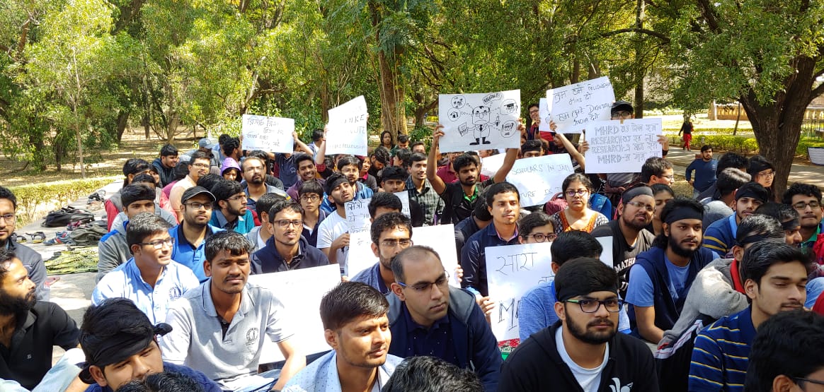 arvindgupta29's tweet image. Live from @iiscbangalore. The #HungerStrike is on for the #hikeresearchfellowship movement. 

#ResearchersInJail #researcher #stipendhike #HikeFellowship @PMOIndia @kvijayraghavan @Ashutos61 @PrakashJavdekar @drharshvardhan @ResearchSchola6 @HikeFellowship @IndiaDST @HRDMinistry