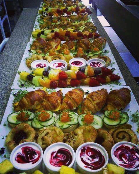 FFGCatering's tweet image. Empezamos el viernes con un #desayuno desayuno muy especial 
#catering #cateringmadrid #cateringservice #catering2019 #food #foodie #foodlovers #foodaddict #foodpic #foodphoto #photooftheday #picoftheday #gastronomia #gourmet #breakfast #BuenosDías #goodmorning #ffgcatering