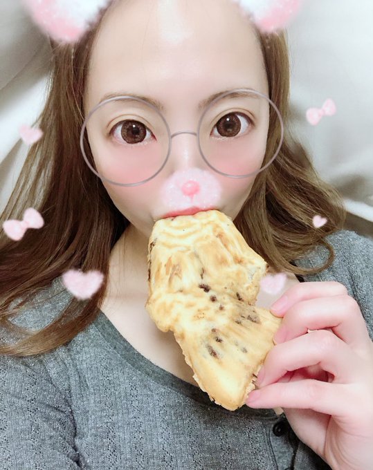 たい焼き買ってきたϵ( '&Theta;' )϶ https://t.co/lwdybmhpRV