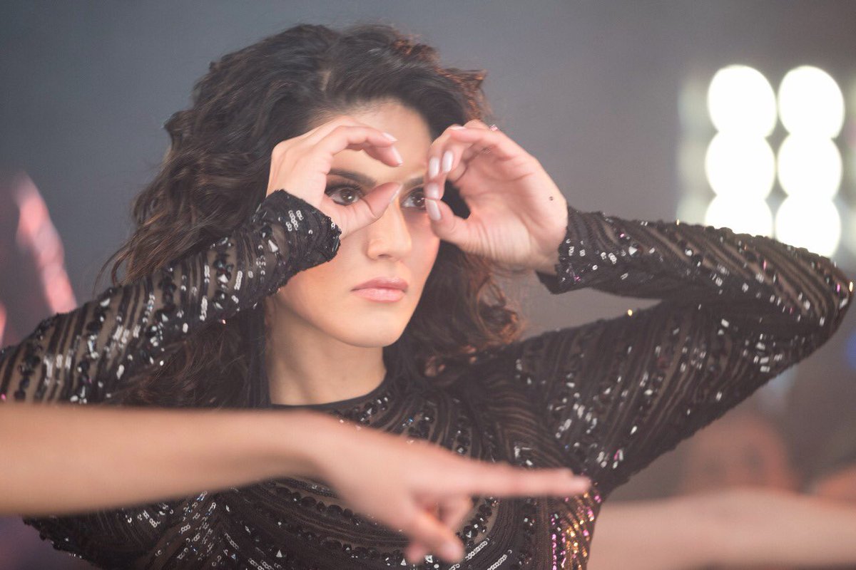 Sunny Leone, Sunny Leone, Age,Height, Songs, Husband, Instagram, Figure, Net Worth, Biography & More