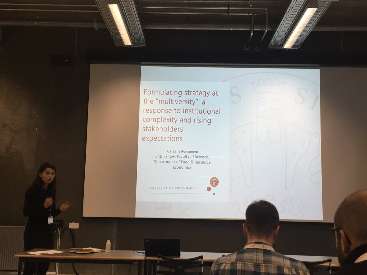 CeciliaTGreg's tweet photo. Starting the day with @RomanovaGergana’s insights on university strategy formulation. Highly interesting in the danish setting these days! #DRUIDphd2019 #phd #multiversity thanks :) https://t.co/Xgy8NfP6cy