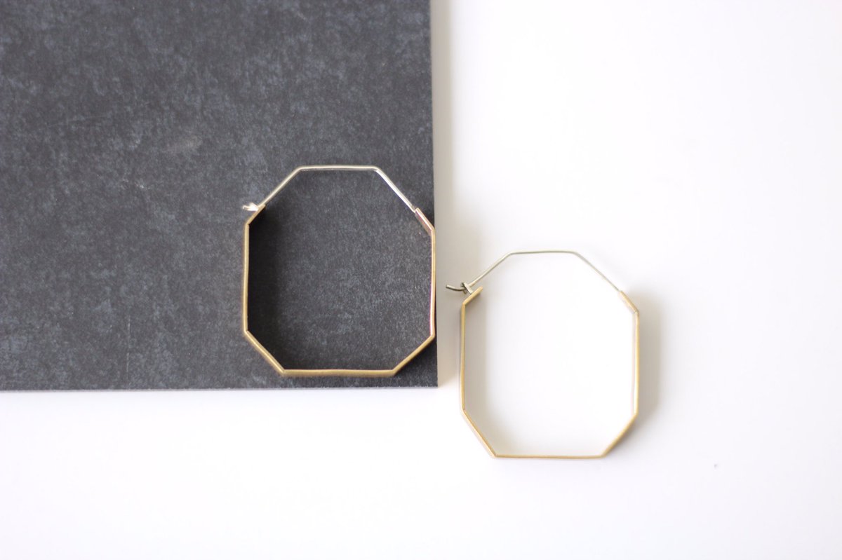 smames's tweet image. Would any celebs like to wear some of my jewellery to help me get somewhere in this crazy world? @Fearnecotton @thewhitmore @dollyalderton @DougiePoynter I think you guys would look great in it, handmade in the UK and totally unique! amystringer.co.uk