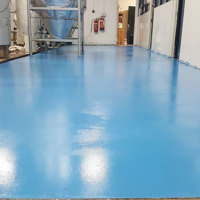 stonebarrelbrew's tweet photo. Feeling Blue? Check out kevs great work on our fresh new floor. https://t.co/oNeKZ3lVT1 #stonebarrel https://t.co/19jFUZYurN