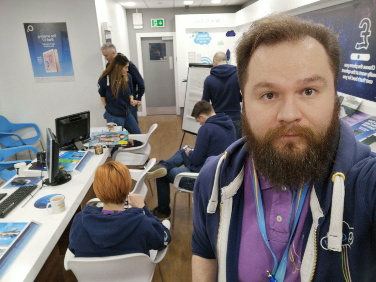 GuruBilly's tweet photo. Smart speakers &amp; digital assistants are the #future ! #GoogleAssistant &amp; #Alexa are both amazing bits of kit, pop into #O2Cleveleys to learn more 🔊 #FutureFriday #FridayFeeling #MIDtraining https://t.co/GqIhxmbZcS