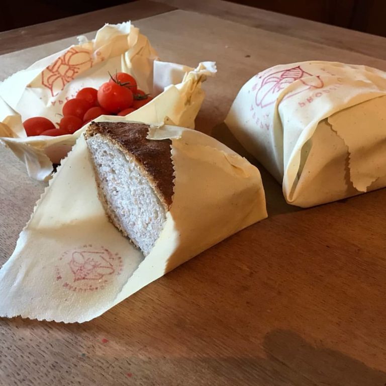 Sostitituire la #Plastica? Dal Veneto arriva la pellicola per cibi 100% naturale e #riciclabile fatta dalle api.

👉🏻 ow.ly/fjAM30nlvzO
#newmaterials #biomaterials #circulareconomy