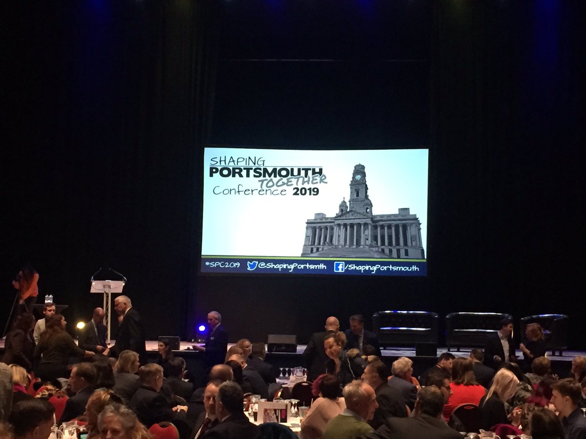 E6_Programme's tweet photo. The E6 team are excited to be at @ShapingPortsmth conference 2019. Seeking out lots of opportunities for our students! Here's to Portsmouth👏🏻 #SPC2019 https://t.co/al0TDEXTdJ