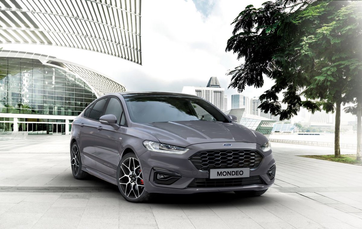 UXdrivers's tweet photo. Les premières photos officielles de la Ford Mondeo restylée qui sera présentée au salon de Bruxelles du 19 au 27 janvier ! Vous approuvez ? #BrusselsMotorShow #Bruxelles #Ford https://t.co/TaF8iGGJ42