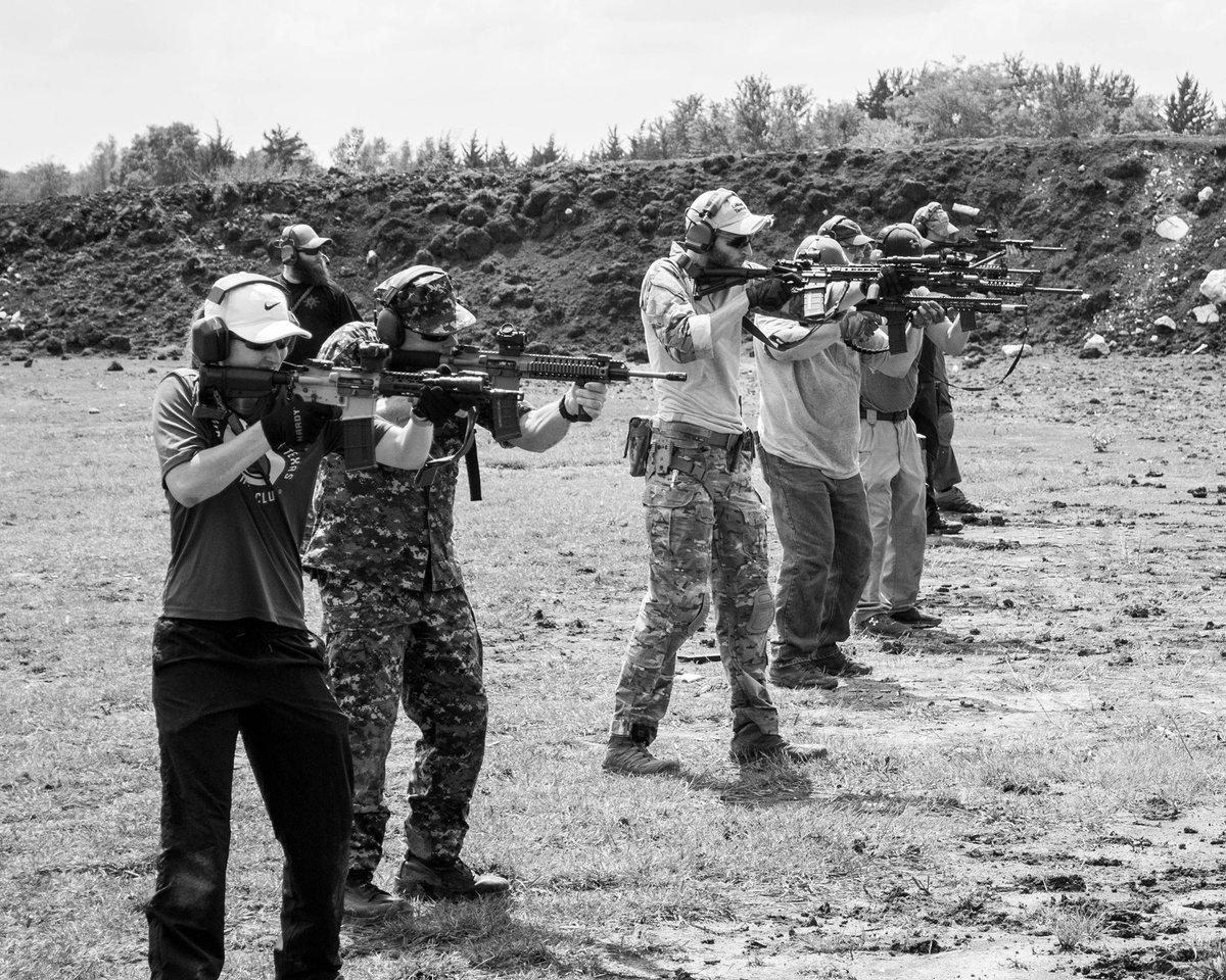 BarnesKortni's tweet photo. Just an action shot to get this Friday started!📸 I hope everyone has a great weekend!
.
.
#kapturedbykortni #canon #photography #photographer #action #rifle #training #blackandwhite #outdoors #shooting #range #kortnikapturedit https://t.co/IydvpJ8aDv