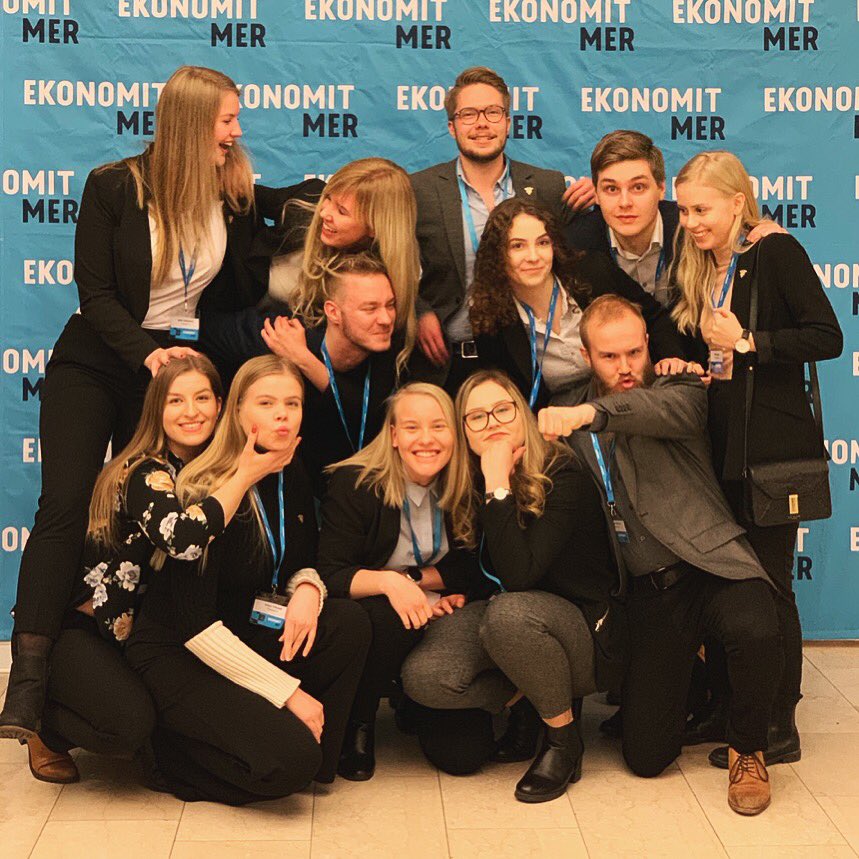 Finanssi's tweet image. Finanssin hallitus 2019 introilemassa 😍
#intro2019 @SuomenEkonomit