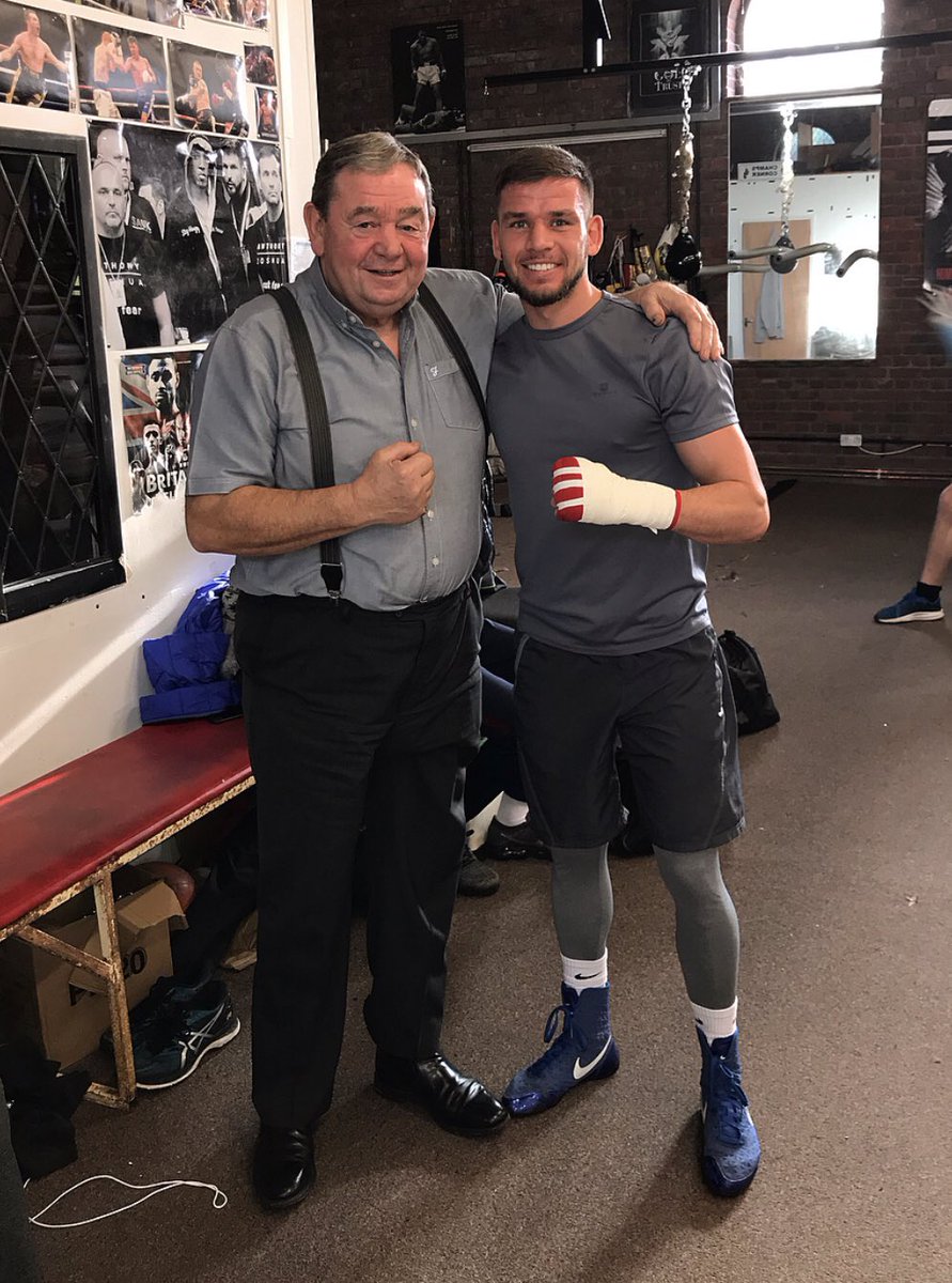 Had the pleasure of Meeting 1975 British Heavyweight Champ ‘Gypsy Johnny Frankham’ in the Gym today! #OldSchool #FightingMan #Gentleman 🤜🏼🤛🏼