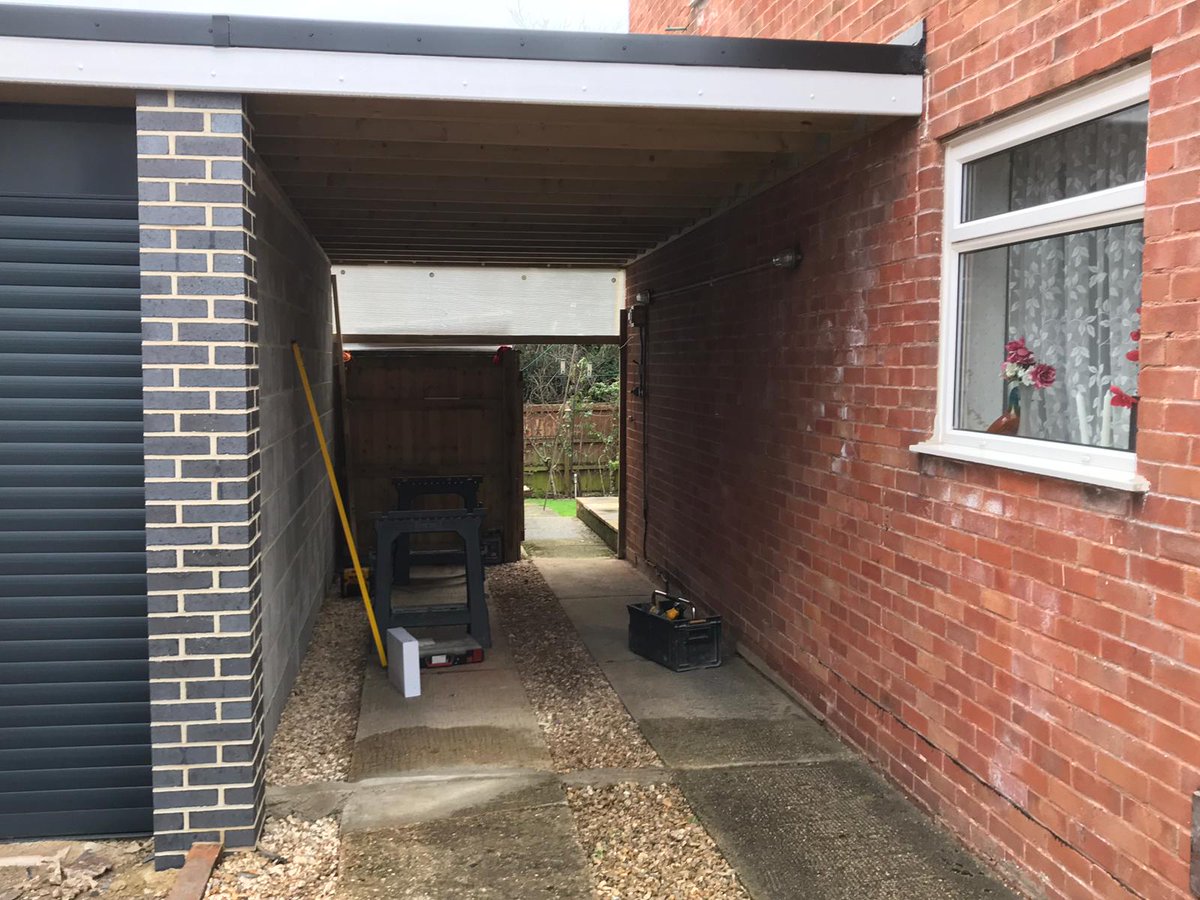 GarageDoorsSW's tweet photo. Another lovely @alluguard Insulated Roller Door installed in Honiton, next door to a door we installed in December, #greatjob #welldoneguys #looksamazing #teamworkmakesthedreamwork #alluguard #gdsw https://t.co/koiF824Dk0
