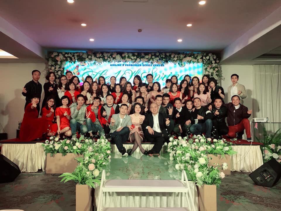 linhchu96's tweet photo. The first spring with Viags Lost and Found team❤️❤️❤️ https://t.co/9PD63ykNLC