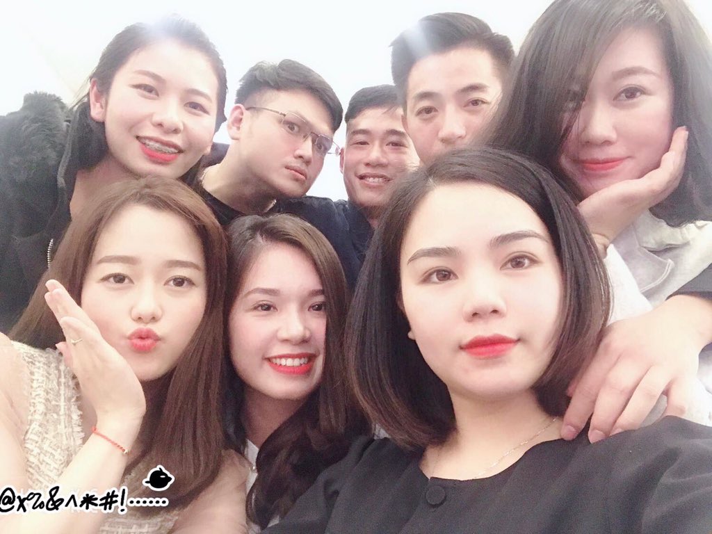 linhchu96's tweet photo. The first spring with Viags Lost and Found team❤️❤️❤️ https://t.co/9PD63ykNLC