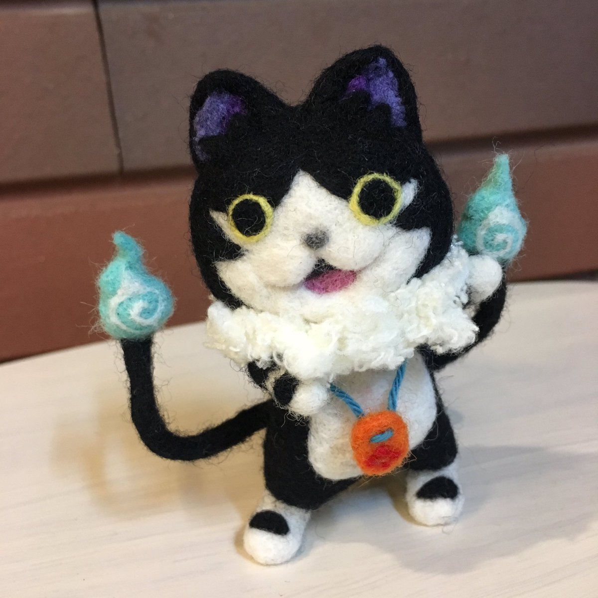 リリス 今年初モノで 妖怪ウォッチ 猫又 できました 耳の形が違うのと なにげ胴長なのは 許してくれ ぃ ཫ 次は銭形とっつぁんのブローチ型作りたい ルパン観てた人 羊毛フェルト