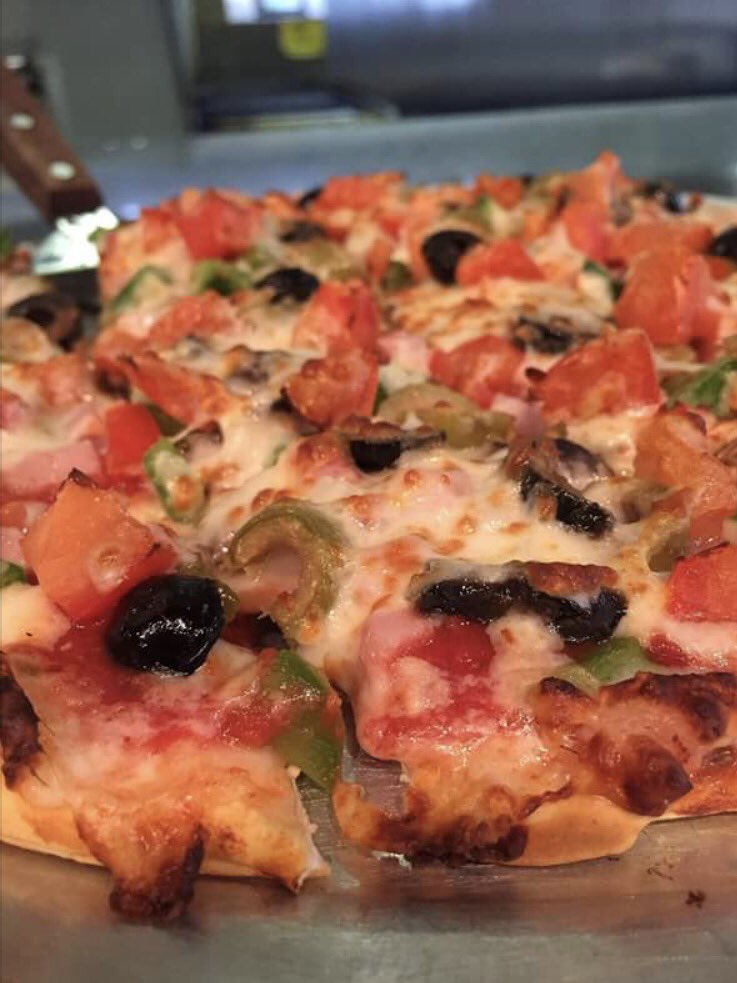 BGMisterBs's tweet photo. It's #FreePizzaFriday! Who wants some Mister B's pizza?! Hit RT for your chance to win a FREE large one topping! Must follow to win. https://t.co/GA9t6T8La7