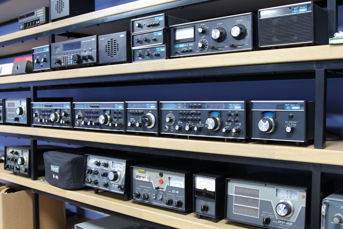rcmgb_CommsTech's tweet image. This is a Drake TR7 Line Up.  These are the Drake R8, TR7 Line Up and some 4 series amateur radio equipment. As a volunteer, this is some of the radio tech that you could work with. #RadioTech #Comms #Volunteering