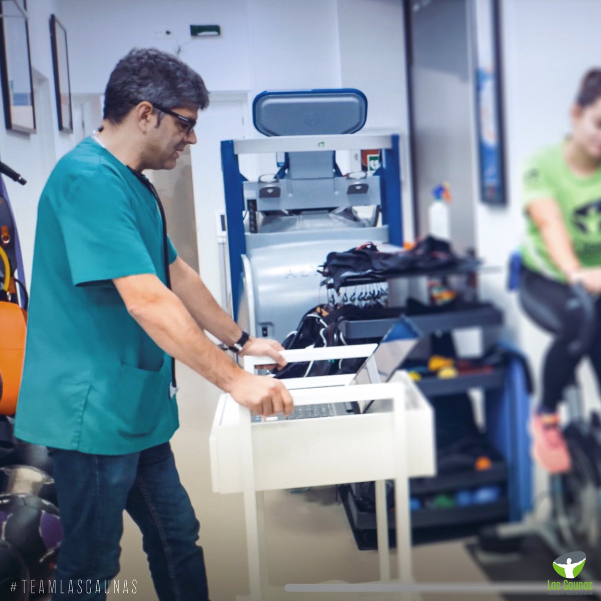 Como seguro algunos ya sabéis,el Centro de Fisioterapia y Medicina Deportiva Las Gaunas hemos llegado a un acuerdo con la UD Logroñés por el que el doc @chemaurraca comienza a trabajar también en colaboración con los servicios médicos del club. Enhorabuena Chema!
#TeamLasGaunas