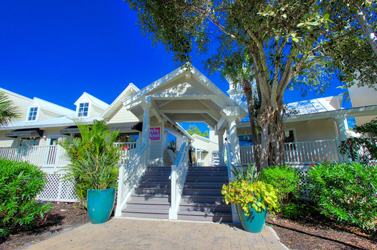 T2Traders's tweet photo. Your delicious adventure begins here.
#sanibeldining #T2Traders #sanibelisland https://t.co/ip98SNJKcz
