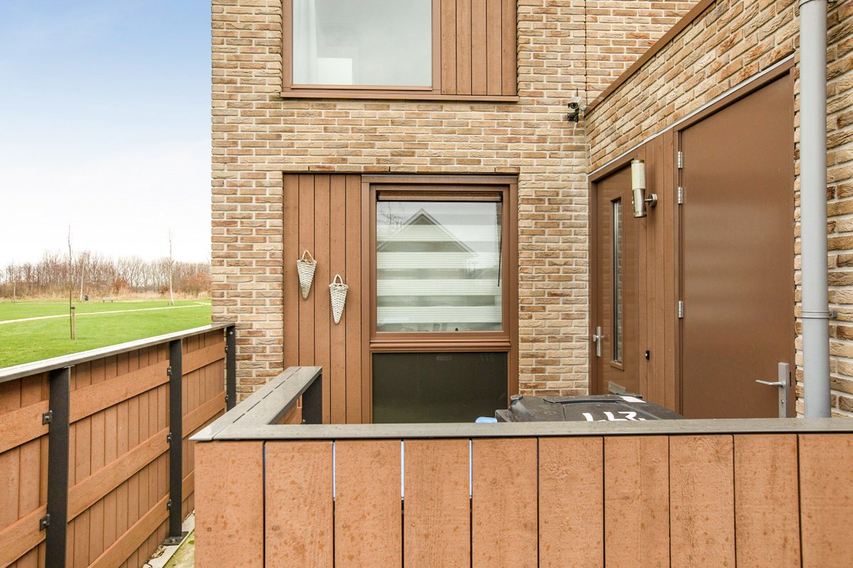 Hij staat online! Bekijk deze moderne HOEKwoning snel op Funda bit.ly/2RExDLp en plan een bezichtiging in! #zilverschoonlaan #hoekwoning #lelystad #warande #modern #luxe #vrijuitzicht #dopmakelaars