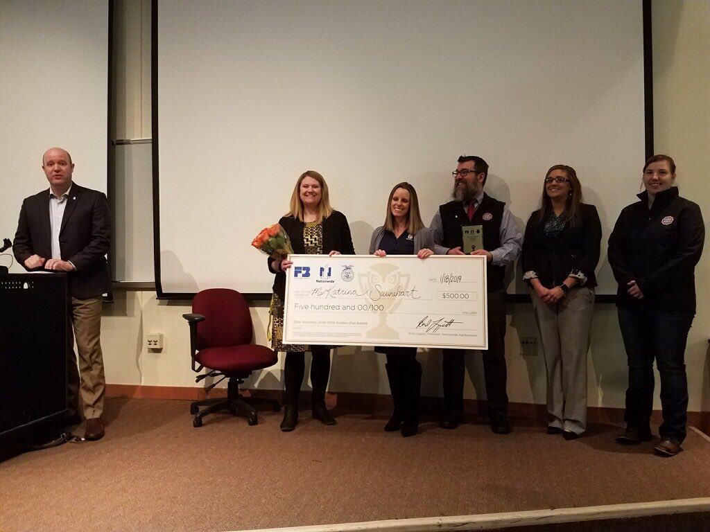 CentralState87's tweet photo. Congratulations to CSU’s very own Assistant Professor of Ag Ed, Katrina Swinehart for receiving the Golden LWL Award from Nationwide. This award was given due to being an outstanding Ag Professor. #CSUBelievers #CSUStrong #ForGODForCENTRALForSTATE https://t.co/2Wjagp1zDr