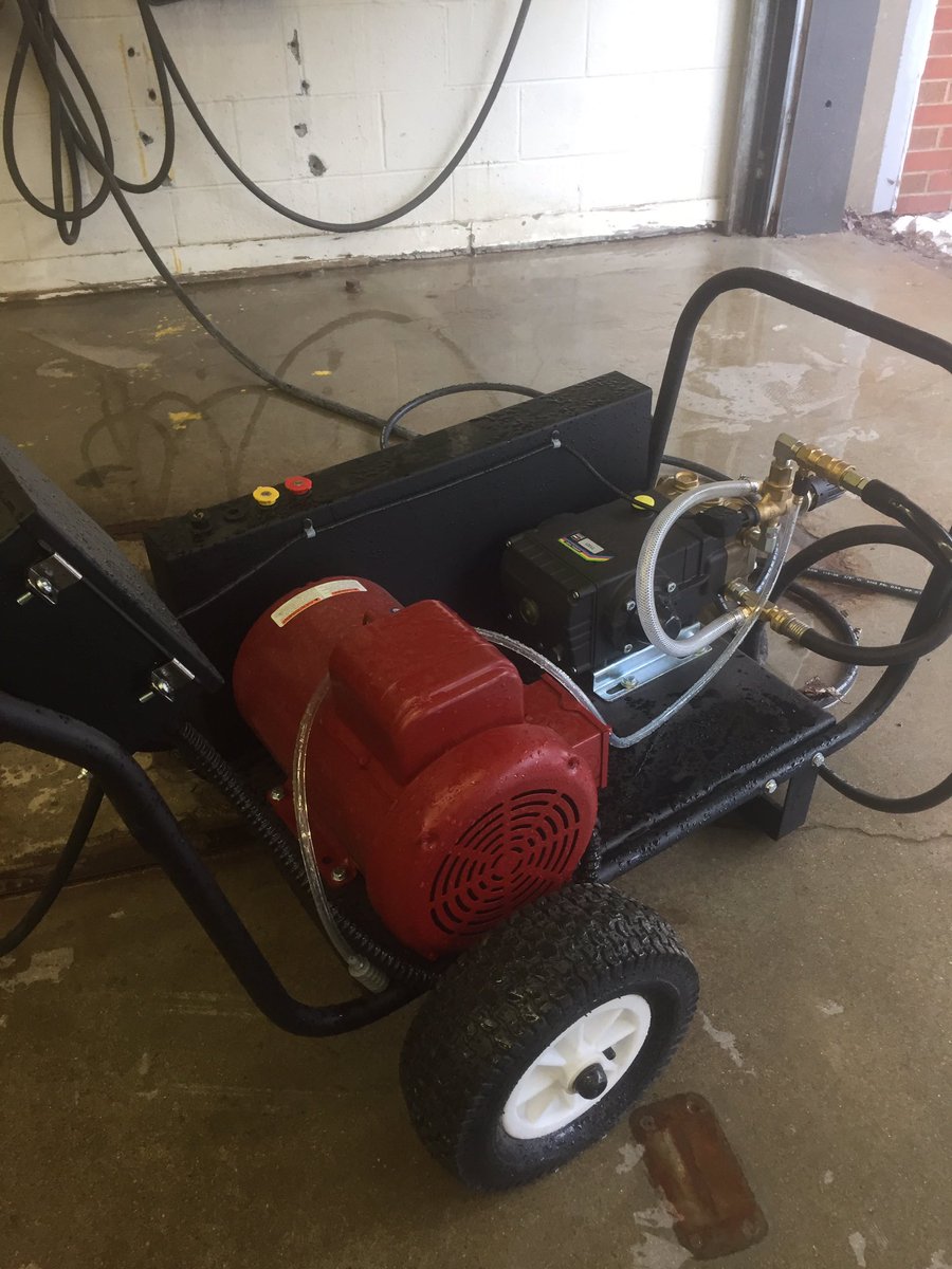 raygreidanus's tweet photo. @CentralHuronSS students loving the #epps pressure washer purchased with  #SHSM funding. #localquality #partofyourcommunity @HMAmfg https://t.co/tKlRHpOFzl