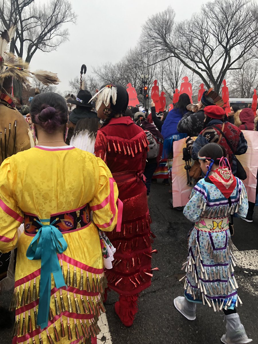 peoplefor's tweet image. Breathtaking, heartbreaking, strong, and beautiful. The #IndigenousPeoplesMarch has been so moving. #IPMDC19 #WaterIsLife
