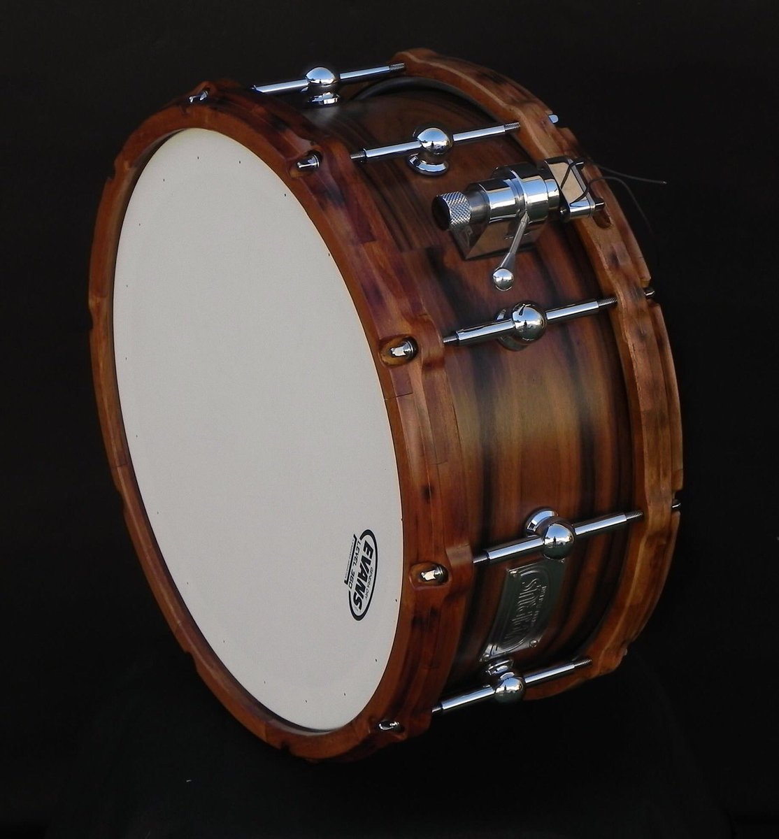 DrumsVarus's tweet photo. Rosewood Limited Edition Snare
14"x6" Wenguè and 1 Rosewood ply. 
Wood hoops - Trick Trow off - Puresound wire #snare #snaredrum #customsnare #varusdrums https://t.co/FY1xEupPLj