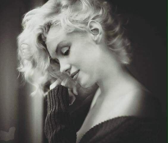 NathalieChalard's tweet image. #VendrediDouceur
&quot;Les rapports humains sont souvent désastreux car la grande majorité de l&apos;espèce humaine ne comprend pas qu&apos;entrer dans le cœur d&apos;une personne n&apos;est pas une conquête mais une opportunité extraordinaire. &quot; 
Marilyn Monroe
#unepeudedouceurdansdecemondedebrutes