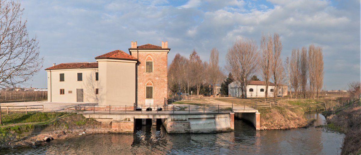 Nasce a Ronco d'Adige, tra Verona e Legnago, l'Ecomuseo del Fiume Bussé e delle Valli Ronco e Tomba. E' ospitato in un manufatto idraulico del Consorzio di Bonifica Veronese. 👉 goo.gl/bywPzF <a href="/ConsBonVeronese/">Bonifica Veronese</a> 
#ecomuseo #verona #bonifica #territorio #Roncodadige #adige