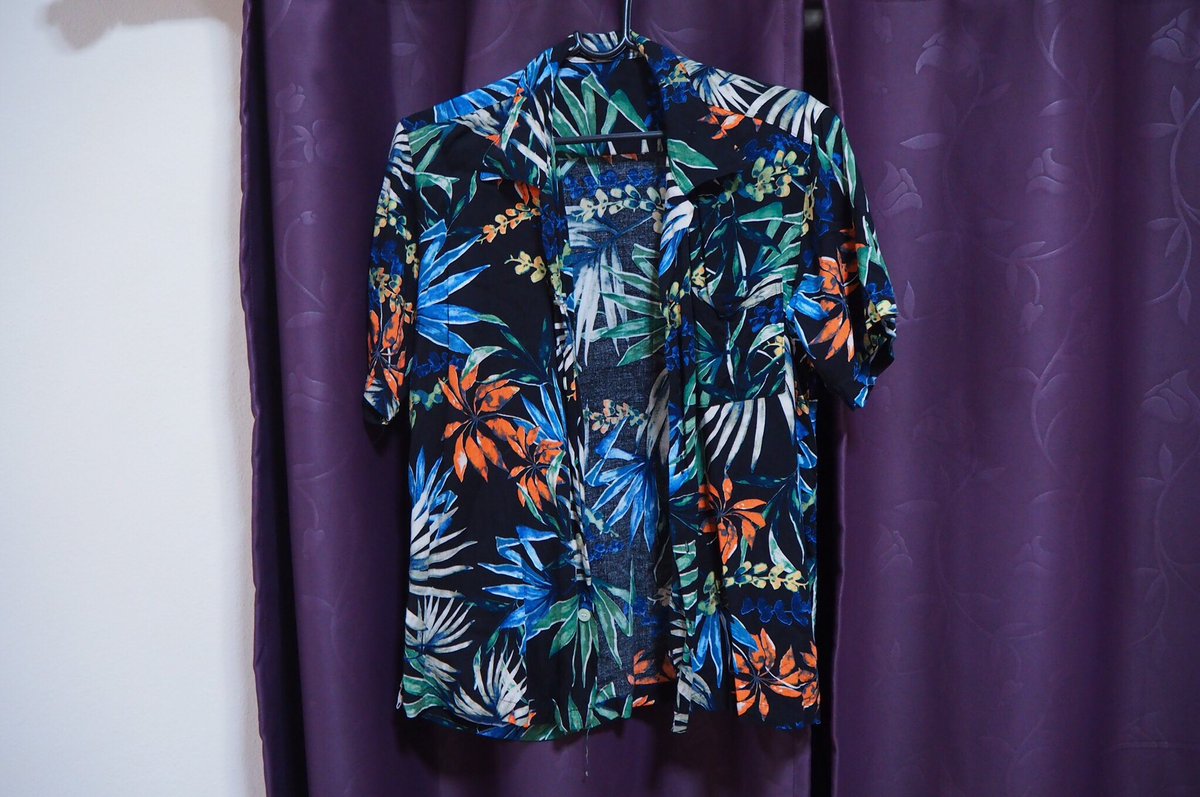 kikidoy38813192's tweet photo. เสื้อฮาวายคุณภาพดี 
- 100บาททุกตัวจ้า -
 ทักมาถามไซส์ได้น้า
เหมา4ตัว ลดให้เหลือ350จ้า
#เสื้อผ้ามือสอง #เสื้อผ้ามือสองสภาพดี #เสื้อฮาวาย #ขายของมือสอง #เสื้อผ้ามือสองราคาถูก #เสื้อผ้าราคาถูก #เสื้อผ้าพร้อมส่ง https://t.co/d9echEBKae