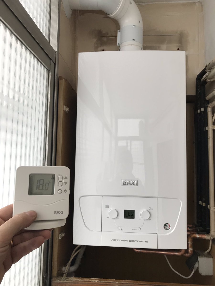 InstNavarroHnos's tweet photo. Nueva caldera @BAXI_ES #VictoriaCondens instalada en Valencia #planrenovedecalderasValencia con termostato #RD1200 https://t.co/1VCEaI69RD