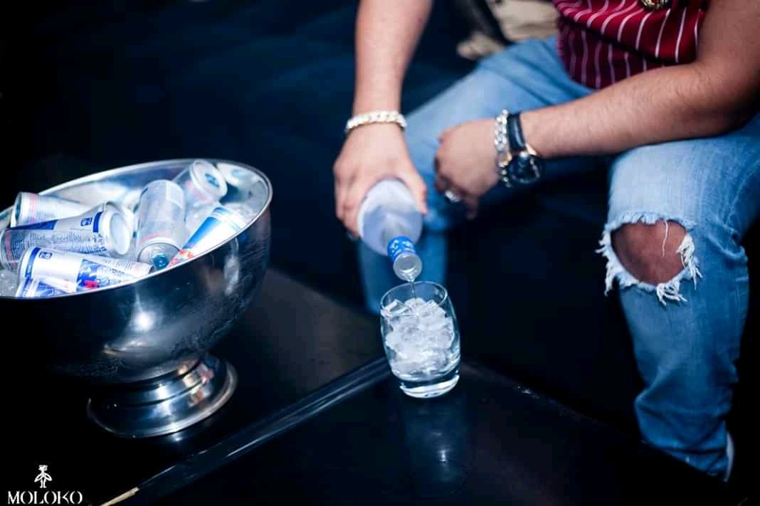 kannedySnowSA's tweet photo. #LocoSundays @MolokoPretoria https://t.co/bZRYUA2zlq