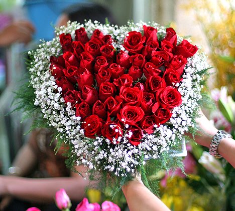 Valentines Week Special 
Monday February 11th- February 17th  
Candle Lit Dinner for 2 , Including a glass of Proccesso at £45.00 per couple. 
Add a bottle of House Wine for £15.00
Please call the Sales Team on 01943 430001 for further information or to make a reservation