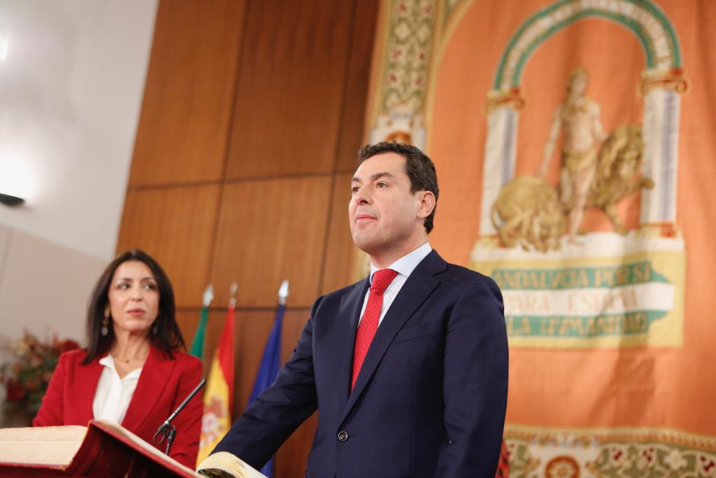 El pueblo andaluz y el Parlamento, de acuerdo a la Constitución Española y el Estatuto de Autonomía, me han otorgado esta enorme dignidad que acepto como la mayor honra.
#UnNuevoGobierno
