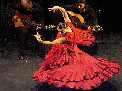 VisitFVG's tweet photo. 25/1 A #Monfalcone la #musica 🎶 dei #TangoProject ripercorre l’evoluzione di questo genere musicale 💃🕺 attraverso le composizioni di Gardel, Laurenz, Aieta e Astor Piazzolla. https://t.co/CQieqFUXc6 #FVGlive https://t.co/Dg2P8T9Cdt
