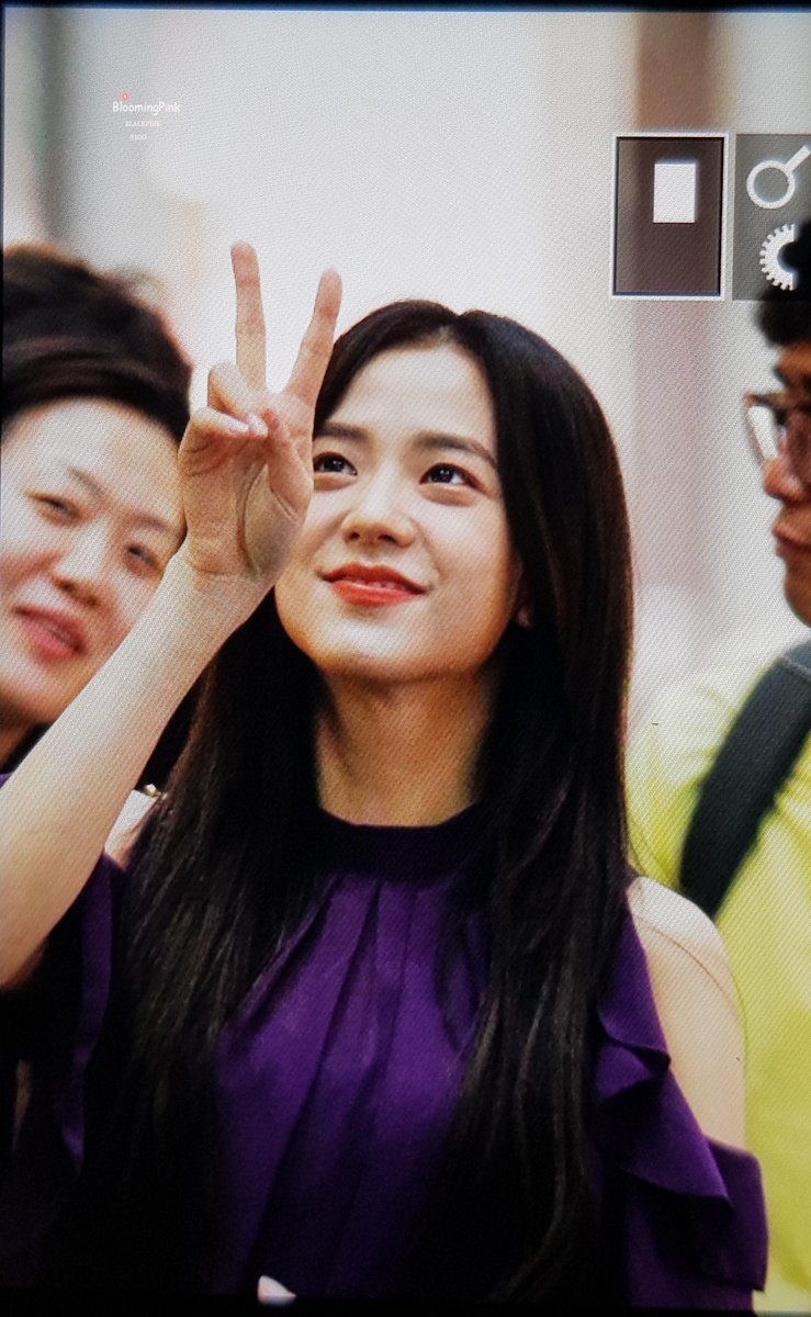 BloomingPink🌸 tweet media