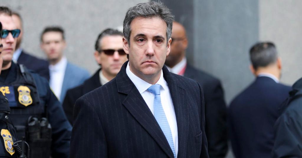CBSNews's tweet photo. President Trump allegedly instructed his longtime personal lawyer Michael Cohen to lie to Congress about the Moscow Trump Tower talks, two federal law enforcement officials involved in investigating the case told Buzzfeed https://t.co/Csb5hvzfUF https://t.co/wvGETNiFPA