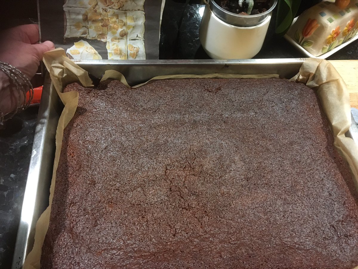 paulinedaniels's tweet image. Made this Ginger cake... late last night.. #foodie #gingercake