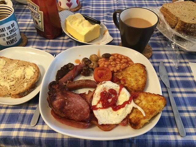 darrenmudge's tweet photo. Breakfast at mums x https://t.co/C1oGgtstIn https://t.co/oH3ejxd6UP
