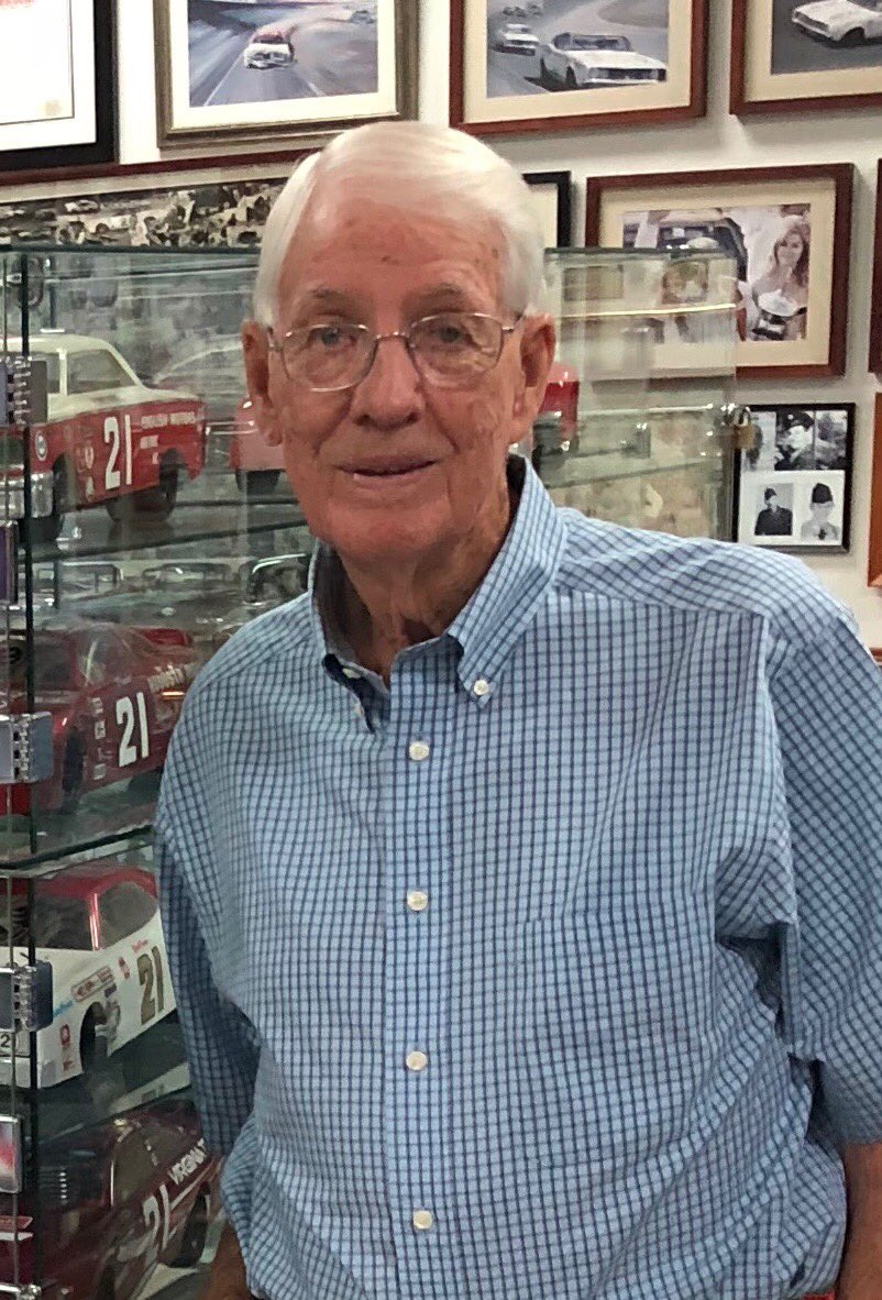 woodbrothers21's tweet image. It’s with profound sadness that we mourn the passing of team founder and family patriarch Glen Wood this morning. We want to thank family, friends, our small-town Virginia community of Patrick County, as well as everyone in the NASCAR community for their unwavering support.