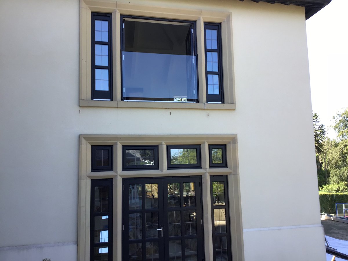 SunrockBalcony's tweet photo. See our full product range here... https://t.co/gfwKNrQafA
.
#SunrockBalconies #Balcony #GlassBalcony #BalconyDesign #BalconyGarden #BalconyView #Balconies #BalconyLife #Balustrades #InfinityGlass https://t.co/5Fu5OzjbL4