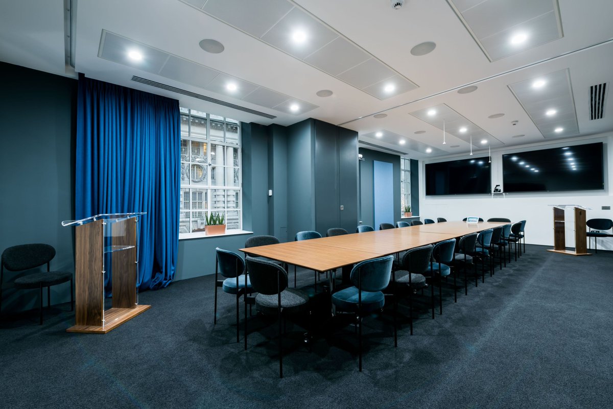 Our Grande Terrace carpet tile has a luxurious surface with virtually invisible joins - perfect for executive areas buff.ly/2xLV1K4